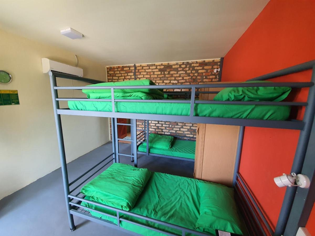 Spot On 90022 Segar Recreation Eco Park Hotel Петалинг Джая Екстериор снимка
