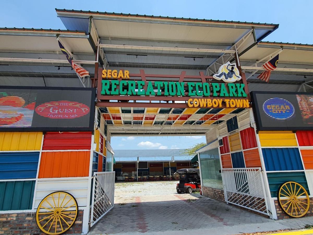 Spot On 90022 Segar Recreation Eco Park Hotel Петалинг Джая Екстериор снимка